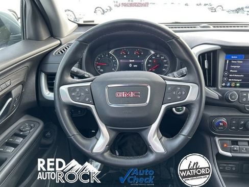 Used 2024 GMC Terrain SLT image 13