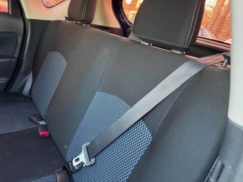 Used 2017 Nissan Versa Note SV image 16