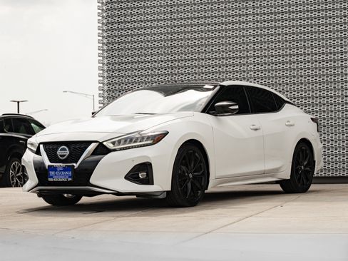 Used 2019 Nissan Maxima SR w/ Premium Package image 7
