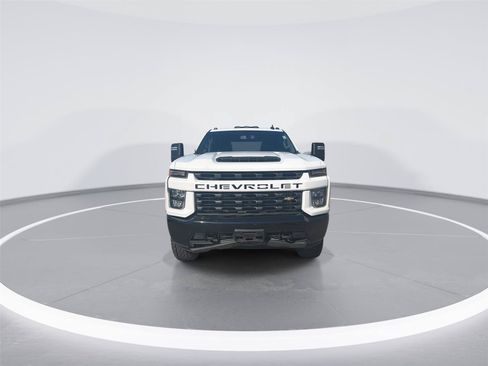 Used 2022 Chevrolet Silverado 2500 Custom w/ Custom Value Package AWD/4WD image 3