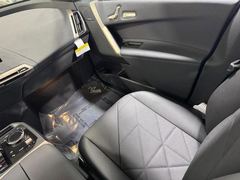 New 2026 BMW iX xDrive60 image 19