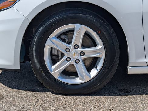 Used 2024 Chevrolet Malibu LT FWD image 15