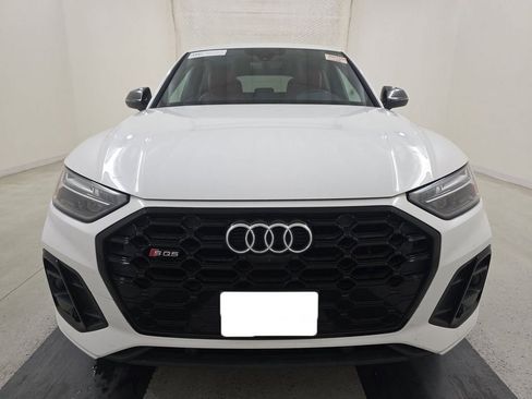 Used 2023 Audi SQ5 Premium Plus w/ Premium Plus Package image 2
