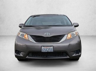 Used 2011 Toyota Sienna LE video 2
