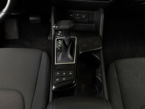 Used 2026 Kia Sportage LX FWD image 14