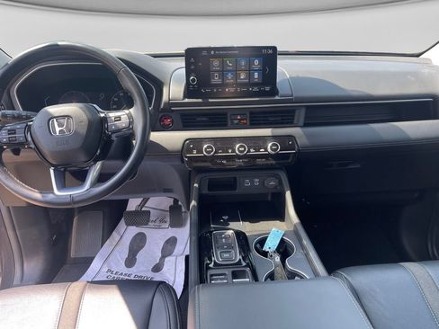 Used 2025 Honda Pilot EX-L image 15