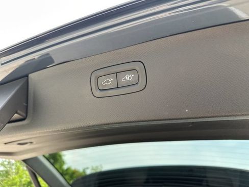 Certified 2023 Volvo XC90 B6 Plus AWD/4WD image 37