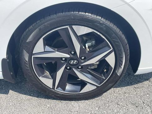 Used 2023 Hyundai Elantra SEL w/ Convenience Package FWD image 8