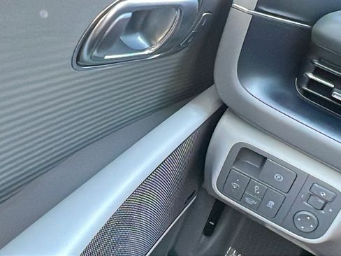 Used 2023 Hyundai Ioniq 6 Limited image 35