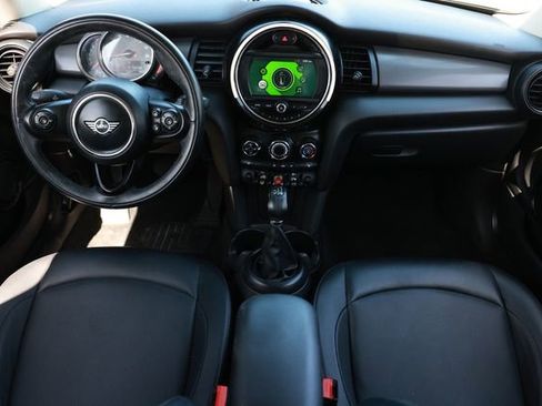 Used 2019 MINI Cooper 2-Door Hardtop image 24