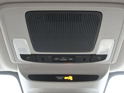 Used 2024 Honda HR-V LX image 17