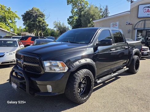 Used 2016 RAM 1500 Express RWD image 1