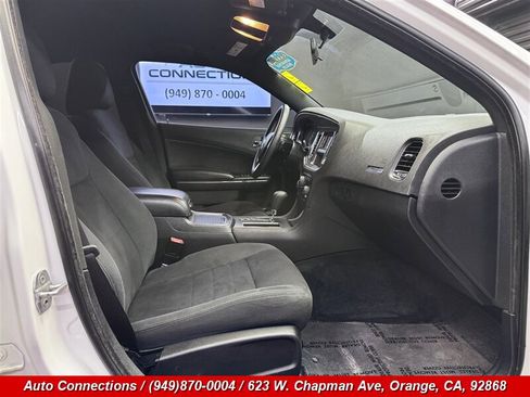 Used 2011 Dodge Charger SE image 7
