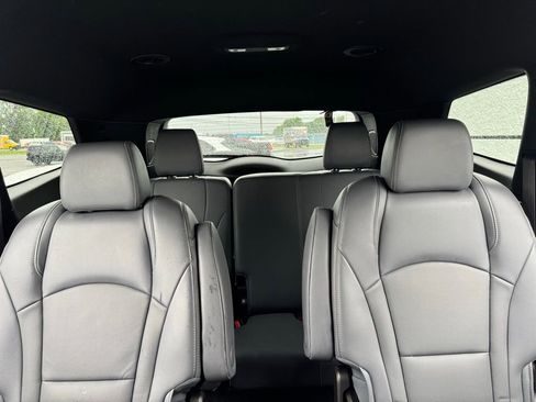 Used 2024 Buick Enclave Premium FWD image 40
