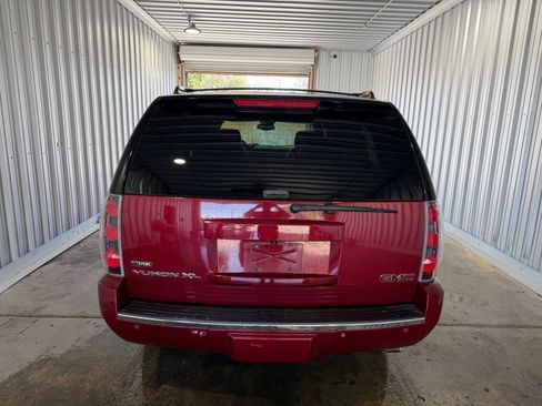 Used 2009 GMC Yukon XL Denali image 6