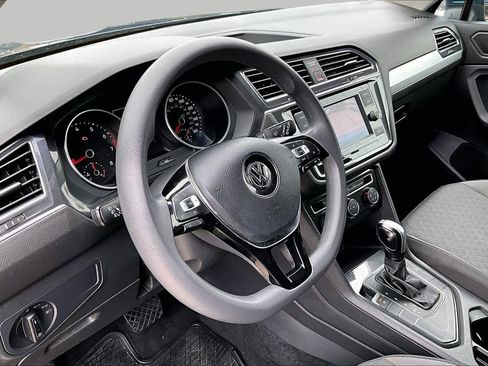 Used 2019 Volkswagen Tiguan S FWD image 17