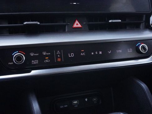 Used 2023 Kia Sportage EX image 44