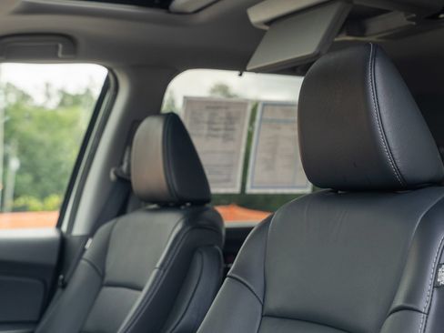 Used 2019 Honda Pilot Touring image 23