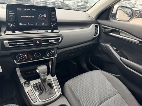 Used 2023 Kia Seltos LX AWD/4WD image 22