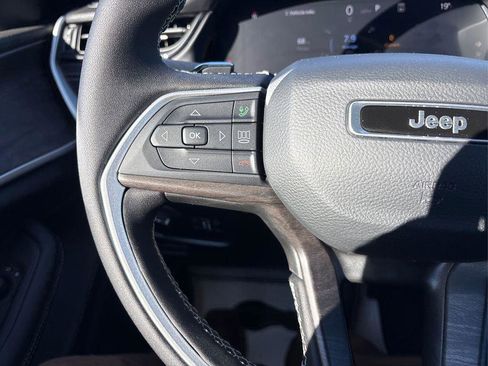 New 2026 Jeep Grand Cherokee Altitude AWD/4WD image 24