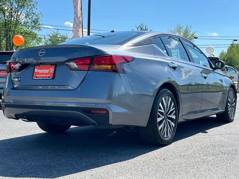 Used 2024 Nissan Altima 2.5 SV FWD image 7