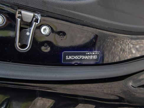 Used 2017 INFINITI QX30 w/ Cargo Package image 28