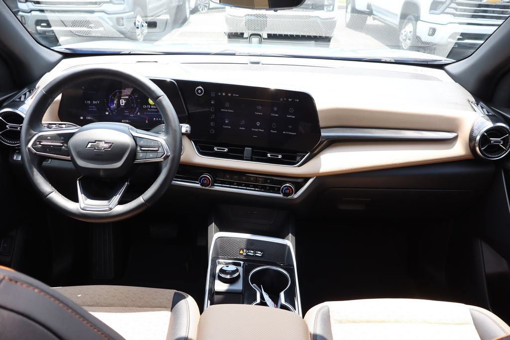 Used 2025 Chevrolet Equinox ACTIV w/ Safety and Technology Package FWD image 23