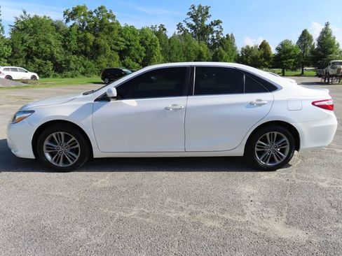Used 2016 Toyota Camry SE FWD image 4
