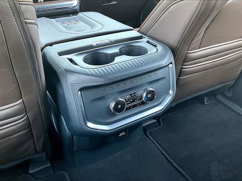 Used 2025 Ford Expedition King Ranch image 34