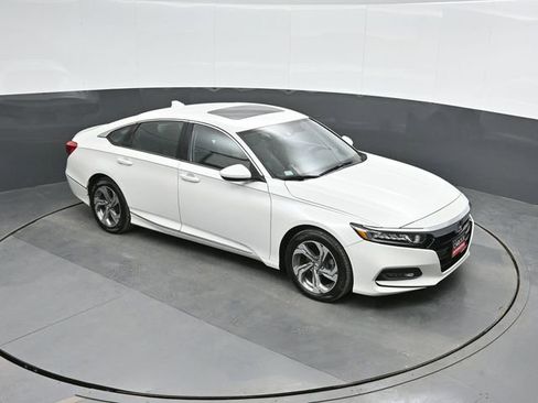 Used 2018 Honda Accord EX image 37