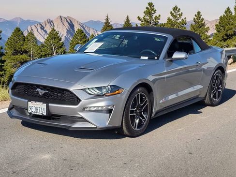 Used 2023 Ford Mustang Premium image 3