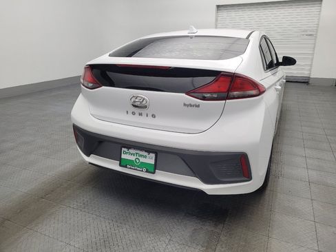 Used 2020 Hyundai Ioniq SE FWD image 7