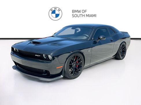 Used 2015 Dodge Challenger SRT Hellcat RWD image 3