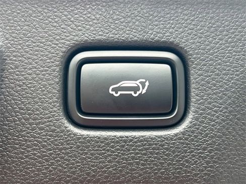 Used 2025 Kia Seltos SX image 19