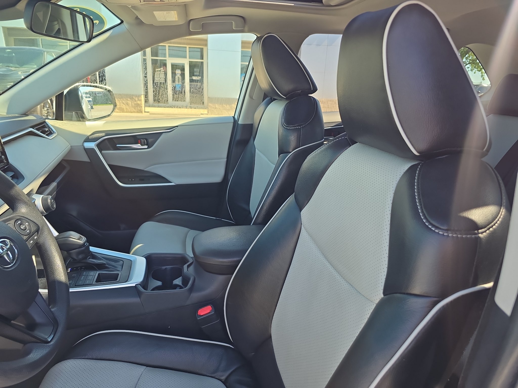Used 2019 Toyota RAV4 XLE w/ Convenience Package AWD/4WD image 13