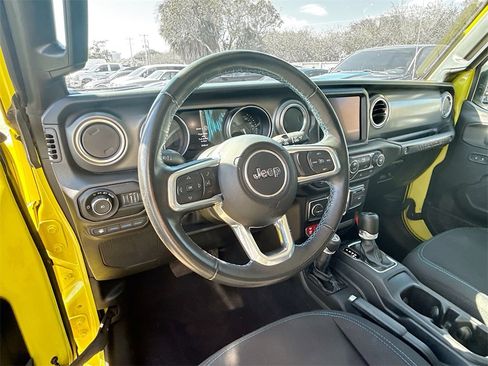 Used 2022 Jeep Wrangler Unlimited Rubicon 4xe image 12