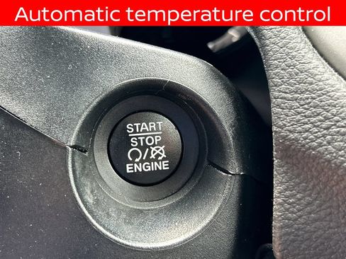 Used 2021 Jeep Compass Latitude w/ Sun and Sound Group AWD/4WD image 21