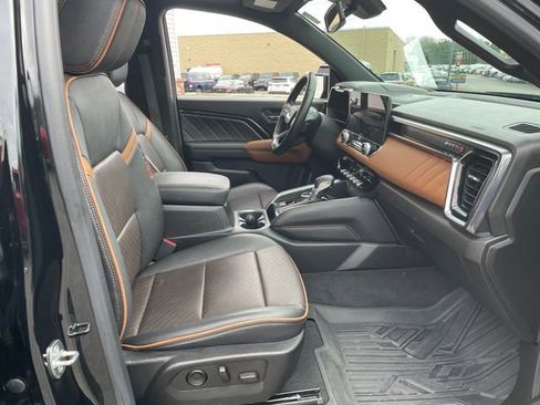 Used 2023 GMC Canyon AT4 w/ AT4 Premium Package image 43