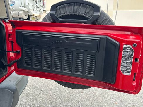 Used 2019 Jeep Wrangler Sport AWD/4WD image 34