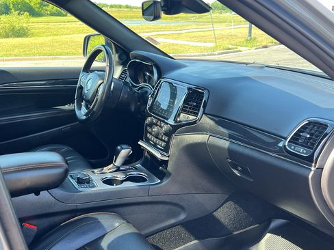 Used 2020 Jeep Grand Cherokee Trailhawk w/ Trailhawk Luxury Group AWD/4WD image 29