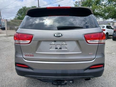 Used 2018 Kia Sorento FWD image 6