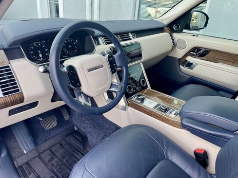 Used 2020 Land Rover Range Rover HSE image 13