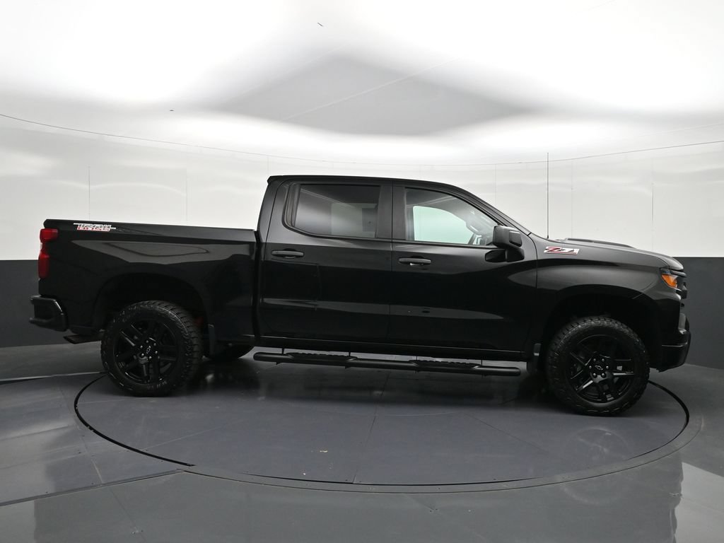 Certified 2023 Chevrolet Silverado 1500 Custom Trail Boss w/ LPO, Dark Essentials Package AWD/4WD image 6