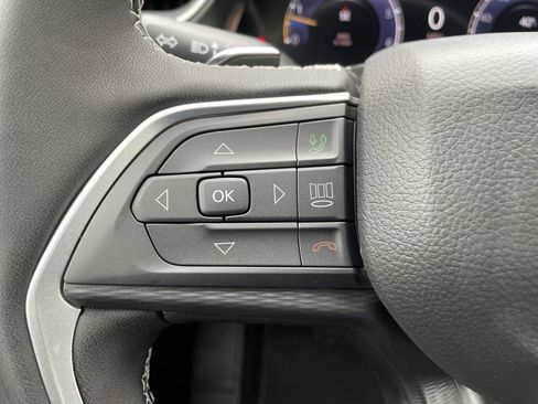New 2025 Jeep Grand Cherokee Altitude RWD image 12