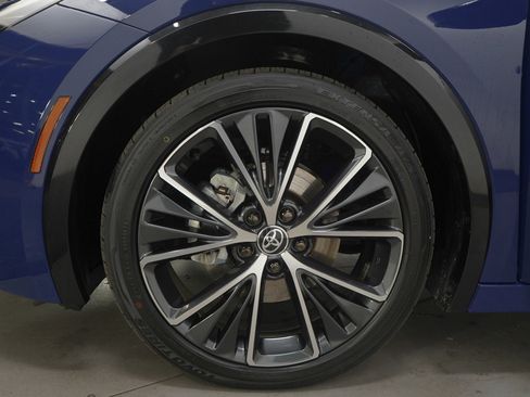 Used 2025 Toyota Prius Limited image 30