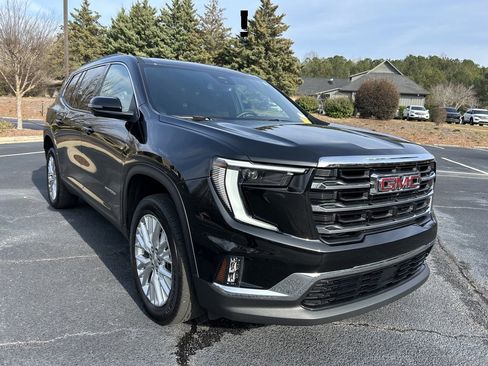 Used 2024 GMC Acadia Elevation image 17