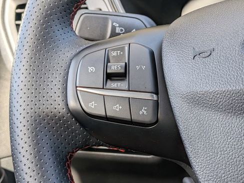 Used 2025 Ford Escape ST-Line image 25