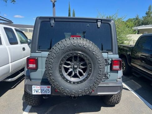 Used 2025 Jeep Wrangler Unlimited Sport AWD/4WD image 11