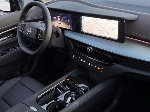 New 2025 Nissan Murano Platinum image 14