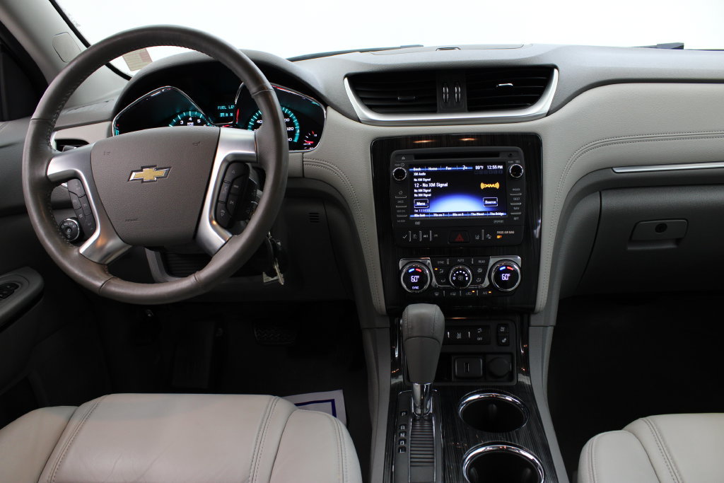 Used 2017 Chevrolet Traverse Premier FWD image 9